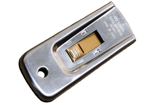 [FMT4019] Single edge blade holder. Holds blade size 38 x 19mm.